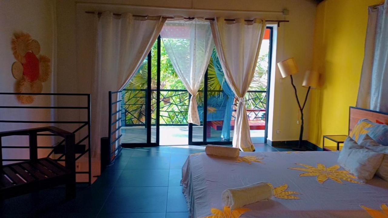 Le Jardin Des Delices Hotel Mahajanga Buitenkant foto