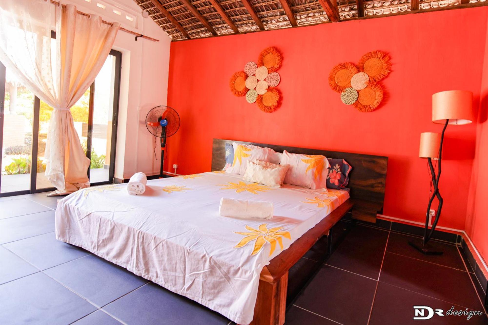 Le Jardin Des Delices Hotel Mahajanga Buitenkant foto