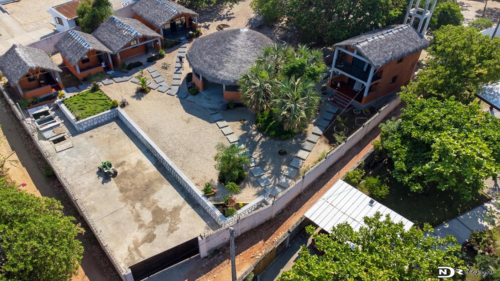 Le Jardin Des Delices Hotel Mahajanga Buitenkant foto